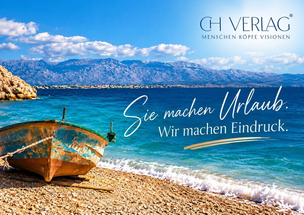 Postkarte des CH Verlags mit einem Boot am Strand.
